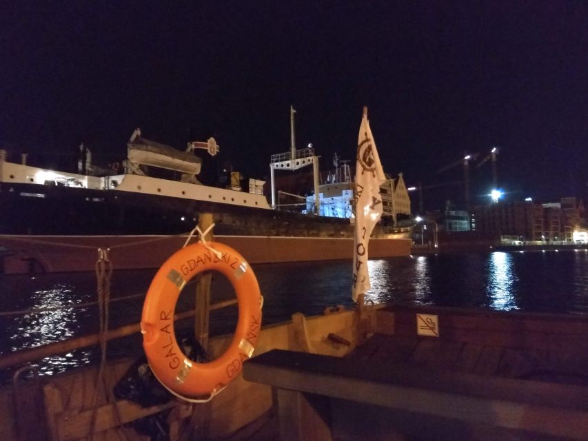 Gdańsk: Sunset Cruise on a Historic Polish Boat - Granary Island and Ołowianka: When the Cruise Gets Less Tourist, More Local