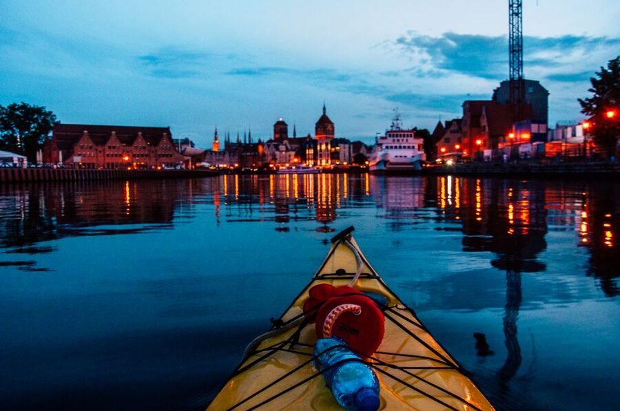 Gdansk: Sunset Kayak Tour - Paddling Motława: Islands, Bridges, and the Port Working Its Magic