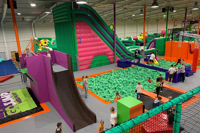 Great fun in GOjump MEGAPARK Kraków-Sikorki - 2 hours ticket - Warm-Up and Safety Briefing: Why It Makes the Fun Feel Less Chaotic