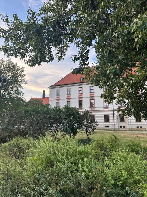 Group city tour (walking tour) through Wroclaw in German - Salt Market Square, St. Elizabeth’s Church, and the Hansel and Gretel houses