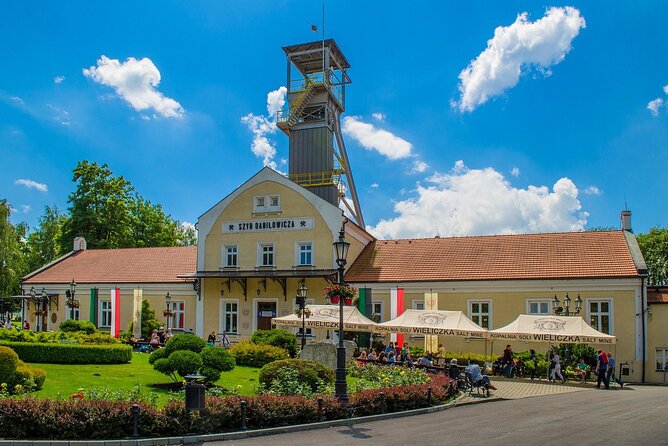 Half-Day Wieliczka Salt Mine Tour from Krakow - Underground route tour: 22 chambers and 3 km of connected salt paths