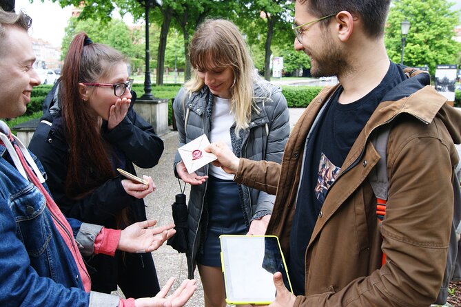 Hevelius Treasure | Scavenger Hunt - Your game setup: tablet, map, and mobile ticket