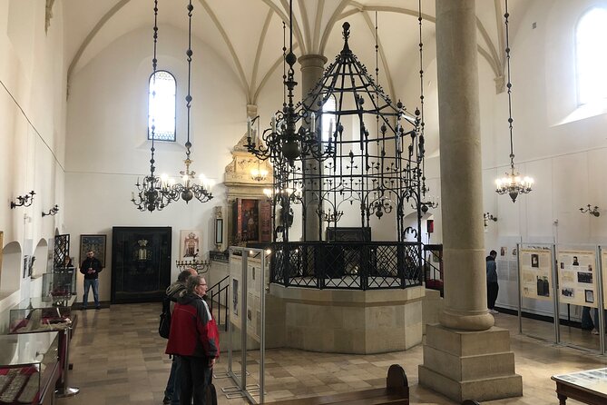 Jewish Krakow Private Tour. Personalities, Art and Food - Old Synagogue and Krakow’s Chief Rabbis: Memory in Stone