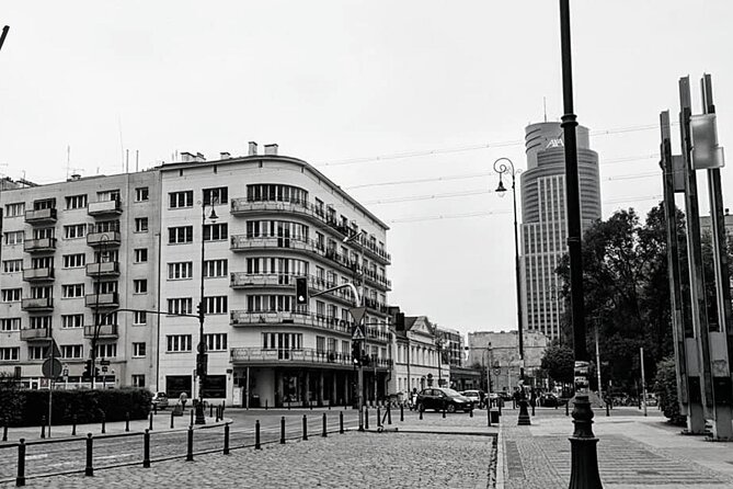 Jewish Warsaw Walking Tour - Grzybowski Square: where the ghetto’s story still sits in the street