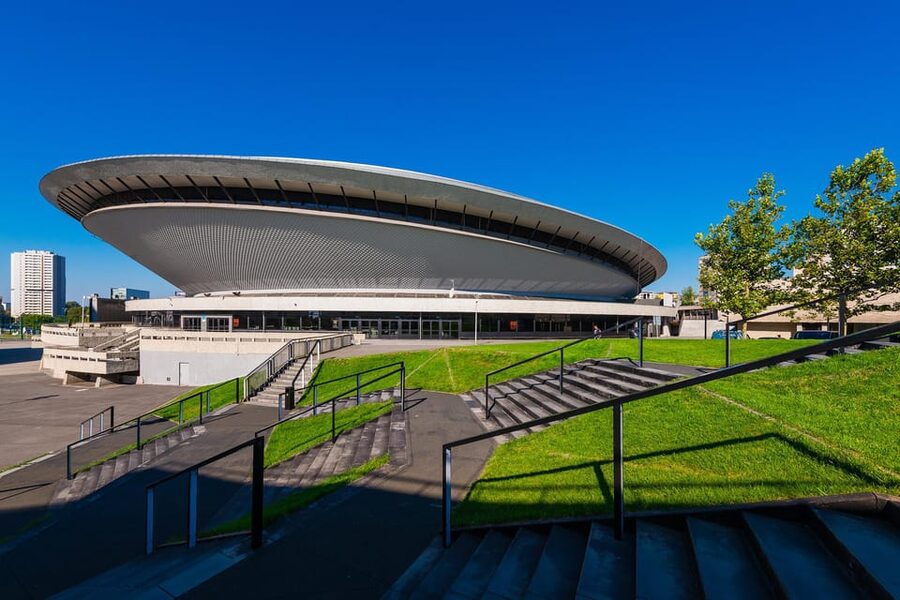 Katowice and Nikiszowiec: bicycle tour with guide - Getting your bearings in Katowice from the Market Square