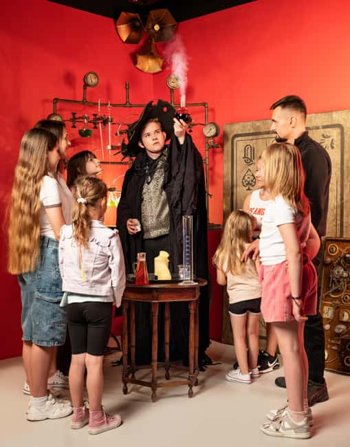 Katowice:Visit a world of fairy tales and adventures -family - Your Fairy Tale World Map missions and stamp collecting