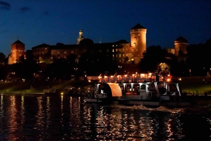 Krakow: 1-Hour Evening Vistula River Cruise - John Paul II Family Home and the “Different Krakow” Feel