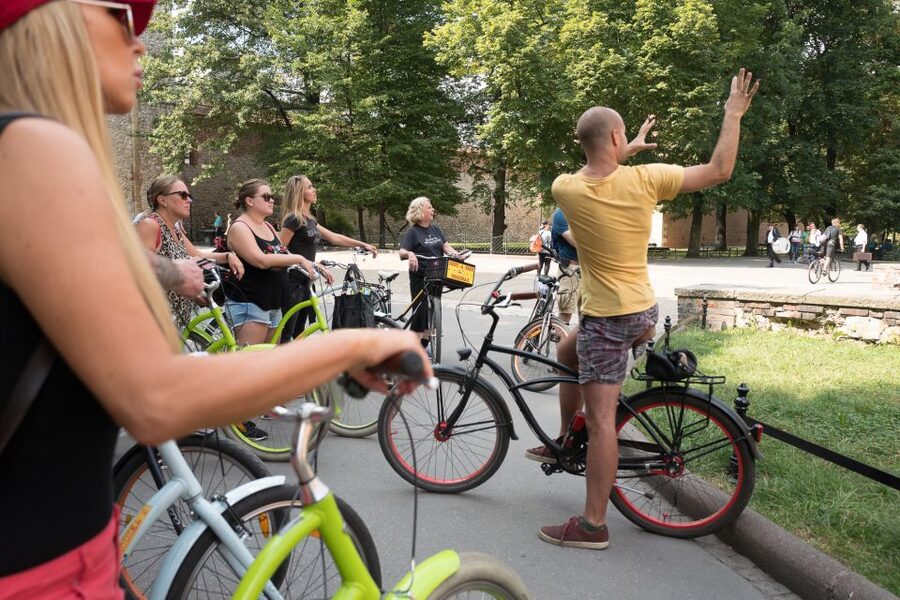 Krakow: 3-Hour Small Group Tour on E-Bike - Kazimierz by Bike: Szeroka Street, plac Nowy, and a Different Pace of Life