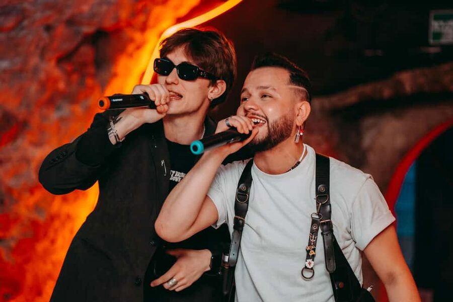 Krakow: 6 pm Tipsy Bar Tour With Karaoke+Twist (Thu-Fri-Sat) - Practical Tips to Make the Most of the Crawl