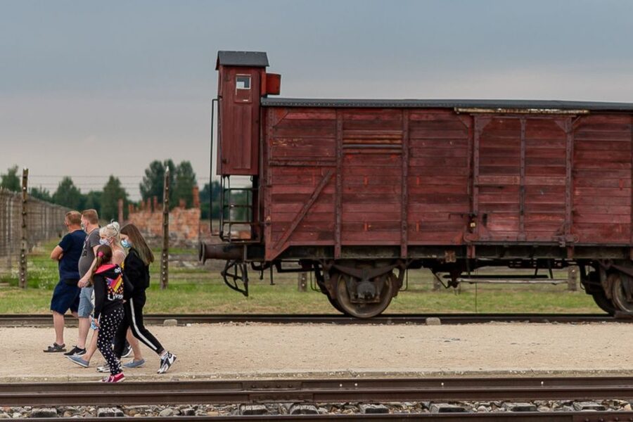 Krakow: Auschwitz-Birkenau Tour Limited to 15 Visitors - Krakow pickup and the drive that sets the tone