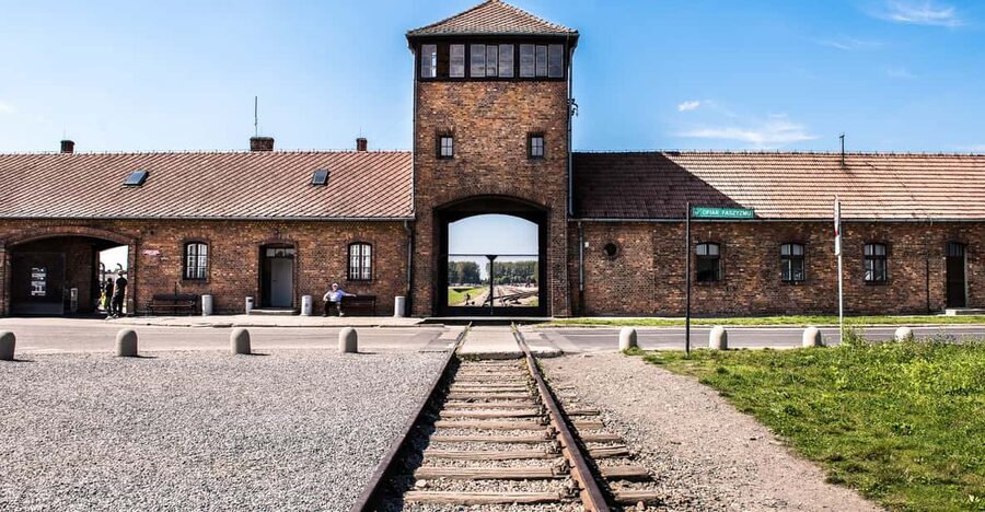 Krakow: Auschwitz-Birkenau & Wieliczka Salt Mine Day Tour - Lunch, Headsets, and Comfort Wins You’ll Actually Notice