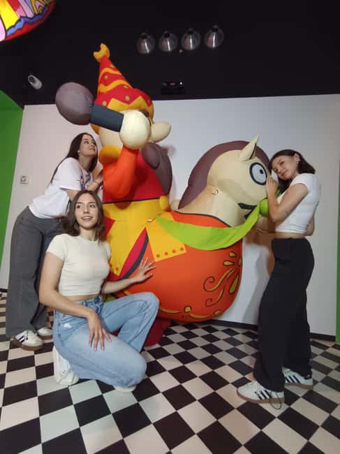 Krakow: Balloon Art Museum Entry Ticket - What you will actually see: inflatable installations by Polish artists