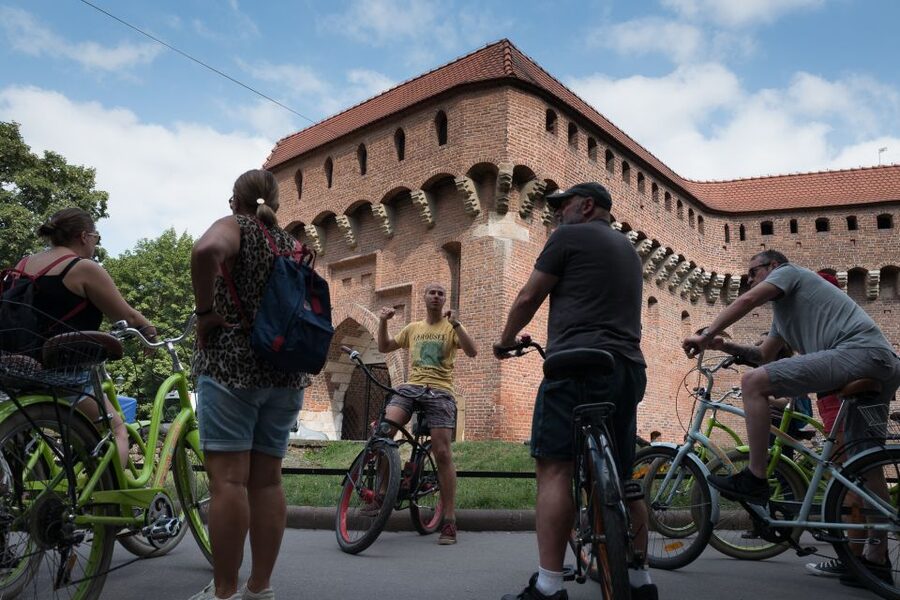 Krakow: Bike Tour of Old Town, Jewish Quarter and the Ghetto - Kazimierz streets and the Jewish Quarter feel, in a bike-friendly way