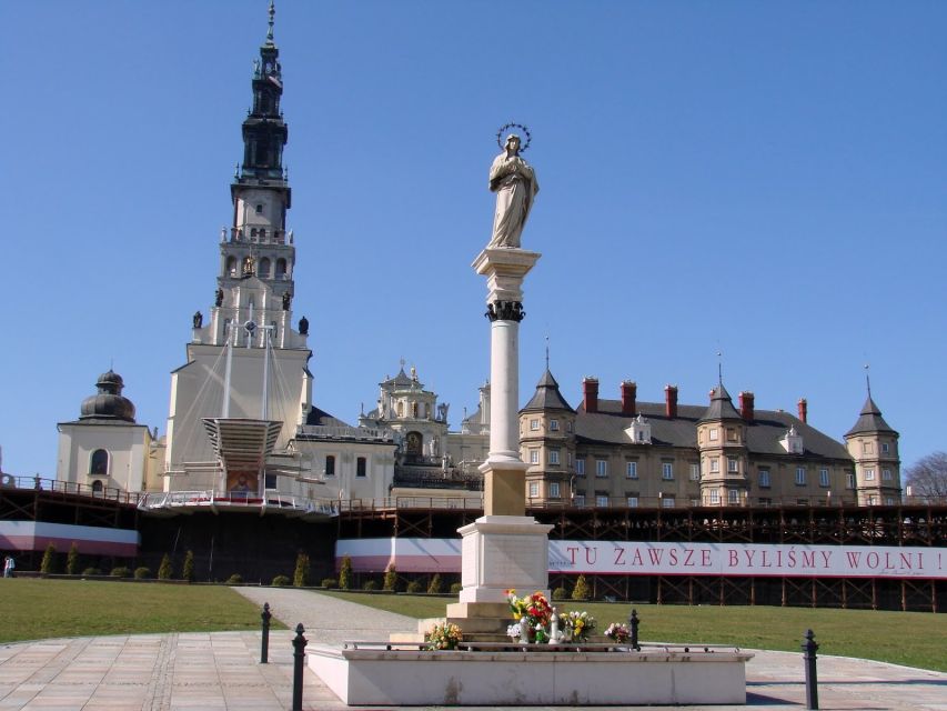 Krakow: Black Madonna of Częstochowa & Home of John Paul II - Wadowice church on the Main Market Square: where the story begins
