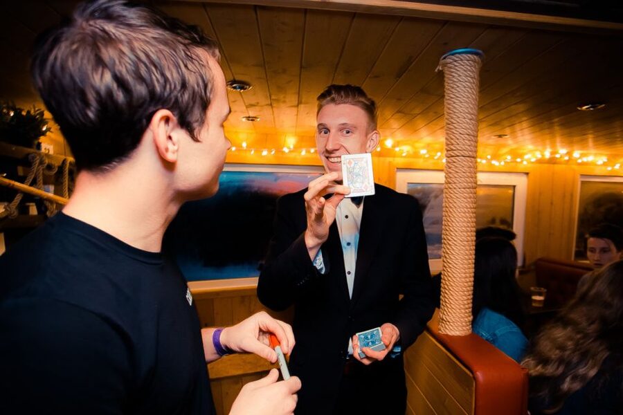 Krakow: Boat Party with Unlimited Drinks - Photo booth and photographer: how to actually get the shots you want