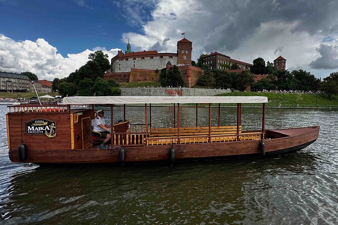 Krakow by night 60 minutes cruise The Vistula River Krakow - Getting to Aqua Fun on time, and how to choose your seat