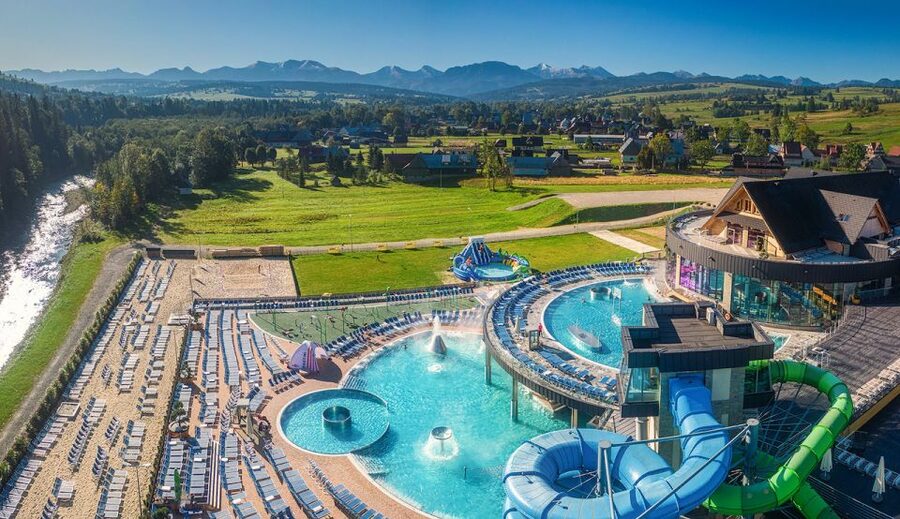 Krakow: Chocholowskie Baths with Ticket and Transportation - Zakopane Stops and Tatra Mountain Views on the Way