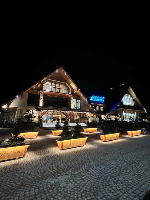 Krakow: Chocholowskie Thermal Baths Evening Ticket - Your 3-hour soak plan: outdoor pools, indoor thermal water, and the Tatra effect