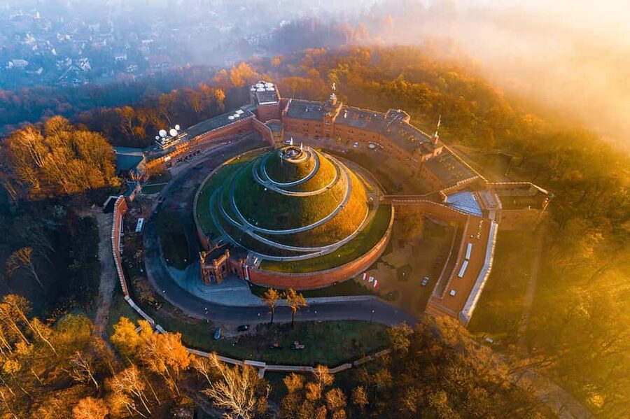 Krakow: City Pass with Entry to 22 Museums and Attractions - Day 3: mix the specialist museums and leave room for surprises