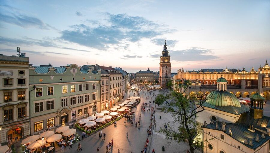 Krakow: City Sightseeing Tour by Electric Golf Cart - Comfort in cold and rain, and the small things that matter