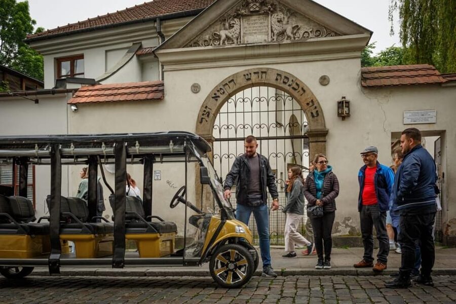 Krakow: City Sightseeing Tour by Shared or Private Golf Cart - Planty Park and the medieval city feel
