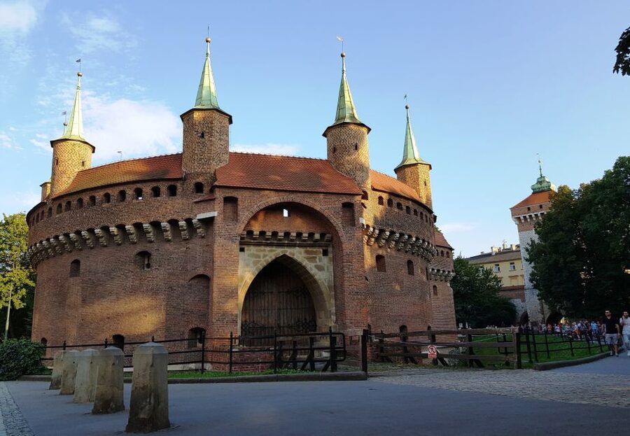 Krakow: City Tour by Electric Golf Cart - Audio guide in 28 languages, plus live English that keeps you from missing context