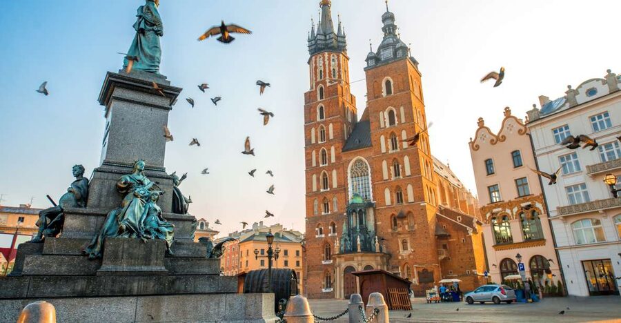 Krakow: City Walking Tours - Kazimierz Option: Jewish Quarter Squares, Synagogues, and the Ghetto Wall