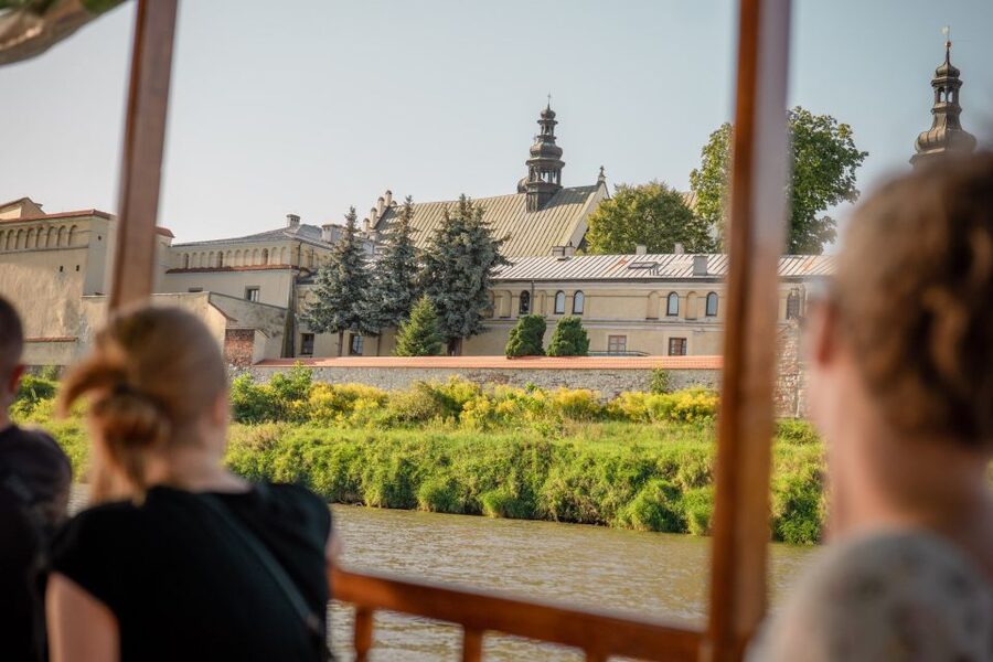 Krakow: Early Bird Vistula River Sightseeing Cruise - Key highlights worth waking up for