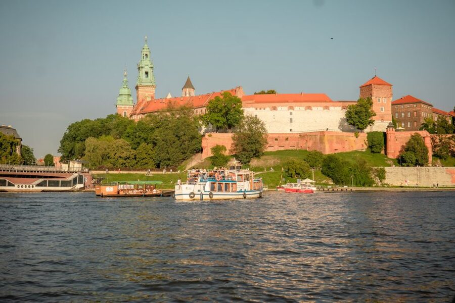 Krakow: Early Bird Vistula River Sightseeing Cruise - Why this early-bird timing feels smarter than a daytime cruise