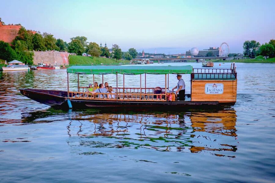 Krakow: Evening or Night Gondola Cruise - Should You Book This Krakow Night Gondola Cruise?
