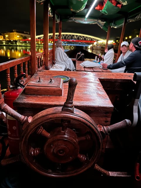 Krakow: Evening or Night Gondola Cruise - FAQ