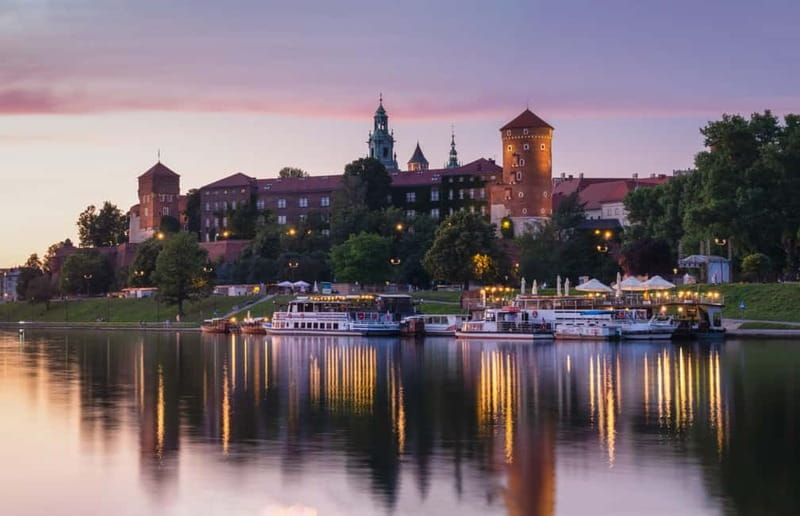 Krakow: Evening or Night Sightseeing Cruise - Why a 50-Minute Vistula Night Cruise Fits Krakow So Well
