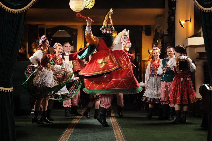 Krakow: Folk Show & 3-Course Dinner at Jama Michalika Café - The three-course Polish dinner, what you’ll likely taste