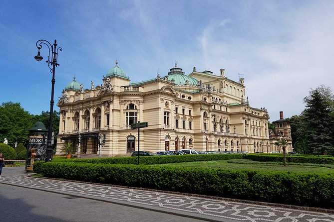 Krakow Grand City Tour by golf cart (private) - Stop 3: Plac Bohaterow Getta and the Eagle Pharmacy moment