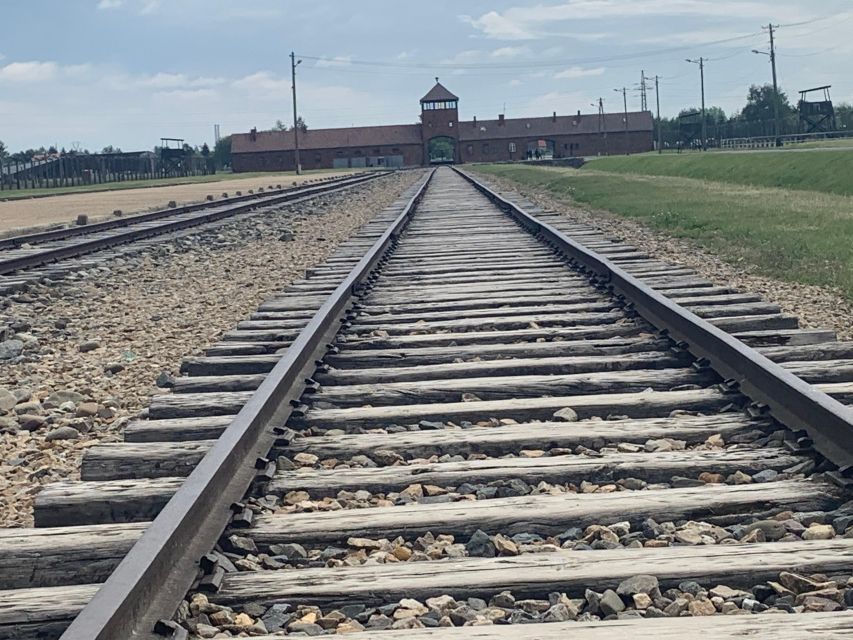 Krakow: Guided Auschwitz-Birkenau Tour - Minivan Transport - English Museum Guide Quality: What Makes It Worth It