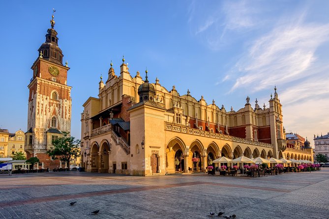 Krakow: Guided Sightseeing Tour by golf cart/buggy - Pickup, Weather Comfort, and What to Expect on the Cart