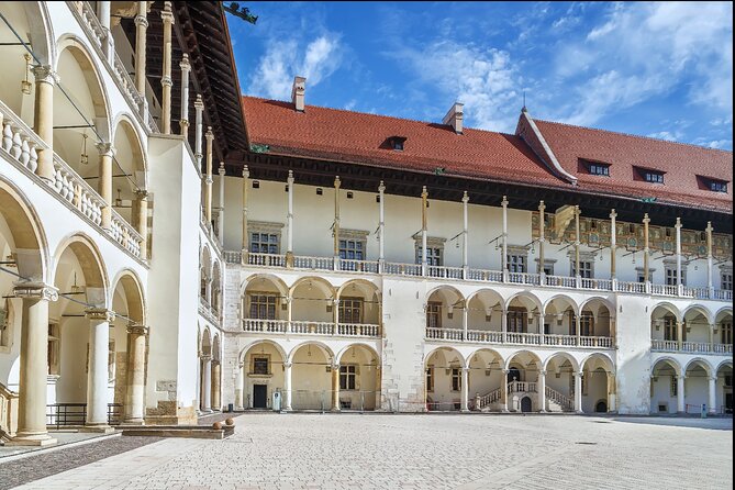 Krakow Guided Tour to Iconic Polish Royal Residence Wawel Castle - Group size: small enough to feel personal, big enough to move