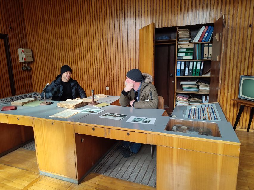 Krakow: Guided Tour to Nowa Huta on Commie Retro Van - What the guide experience feels like, and why names like Mateusz matter