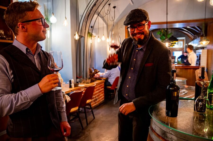Krakow: Guided Wine Bar Tour with Tastings and Snacks - Meeting at Winosfera, then getting your Krakow wine crawl rolling