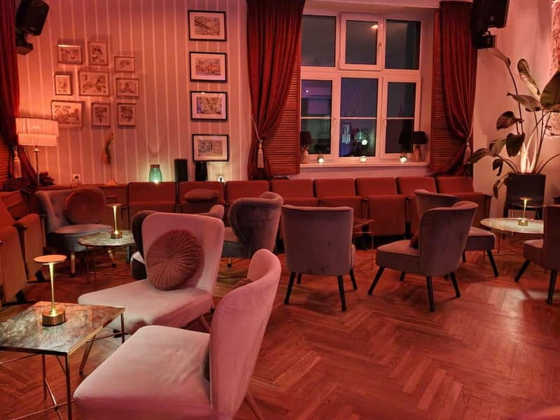 Krakow: Hidden Rooftop Bar Reservation with 1 Cocktail - Sunday Evenings With M.Drums and the Pianist Duet