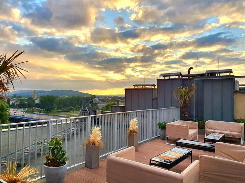 Krakow: Hidden Rooftop Bar Reservation with 1 Cocktail - The 2-Hour Reservation and What One Included Cocktail Actually Buys