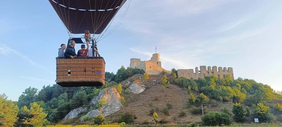 Kraków: Hot Air Balloon Exclusive Tour with Champagne - The safety talk: short, practical, and actually important