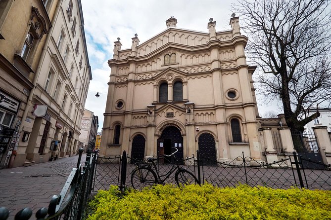 Krakow Jewish District Private Tour. Kazimierz and Jewish Ghetto - Plac Nowy: a natural reset point