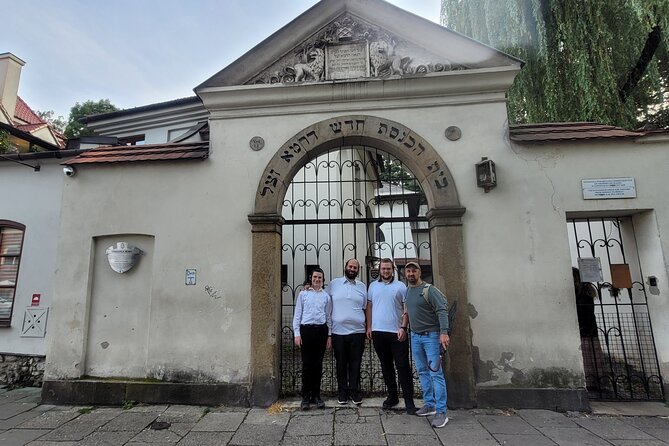 Krakow Jewish District Private Tour. Kazimierz and Jewish Ghetto - Ghetto Wall Fragment: seeing the boundary in daylight