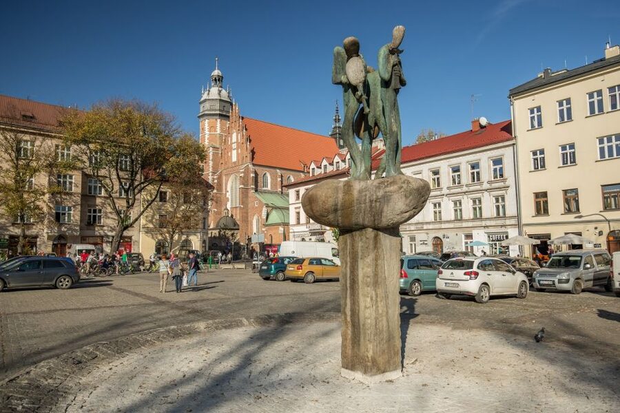 Krakow: Jewish Ghetto Guided Walking Tour - Where the tour begins: Schindler’s Factory area context you will actually use