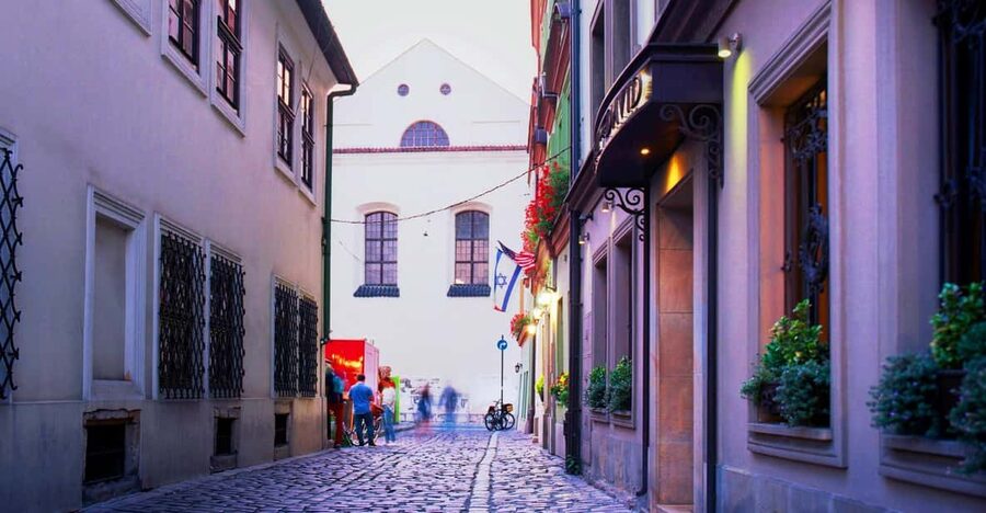 Krakow: Jewish Quarter and Former Ghetto Tour by Golf Cart - Key things to know before you go