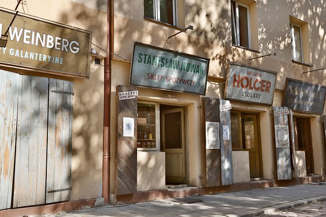 Krakow Jewish Quarter Guided Walking Tour - Start at KrakowTIP, then walk into Kazimierz with the right mindset