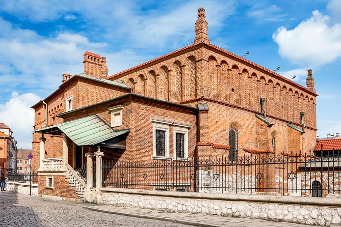 Krakow Jewish Quarter Guided Walking Tour - Rynek Glowny Central Square and the Schindler’s List connection that ends in Lipowa