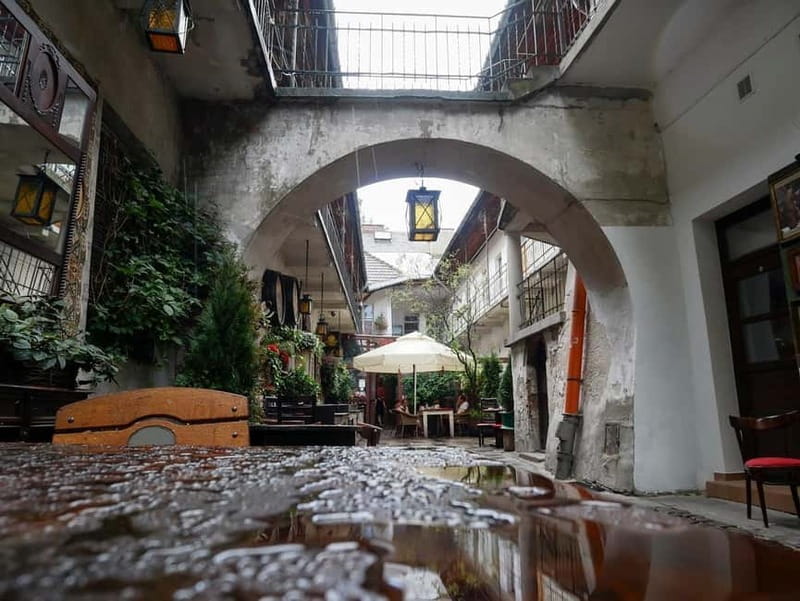Krakow: Jewish Quarter Kazimierz Guided Walking Tour - Old Synagogue visit: why this museum stop changes your perspective
