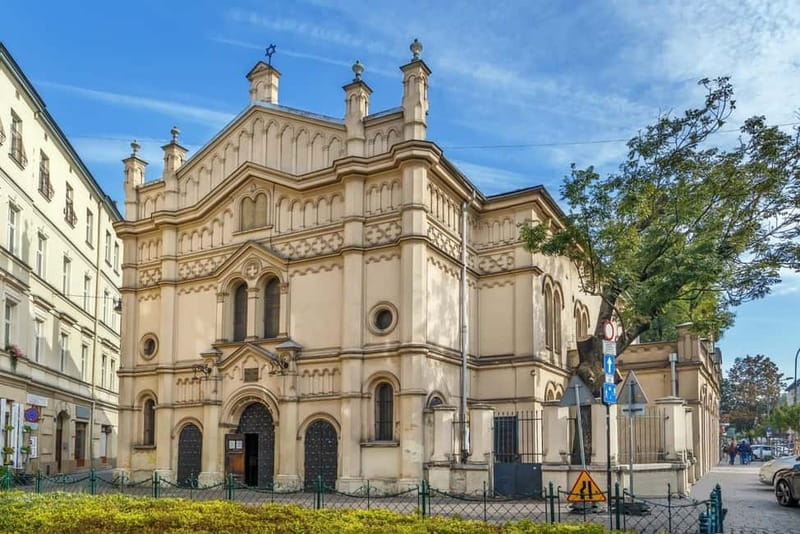 Krakow: Jewish Quarter Kazimierz Guided Walking Tour - Starting on Szeroka Street, the communal heart in plain sight